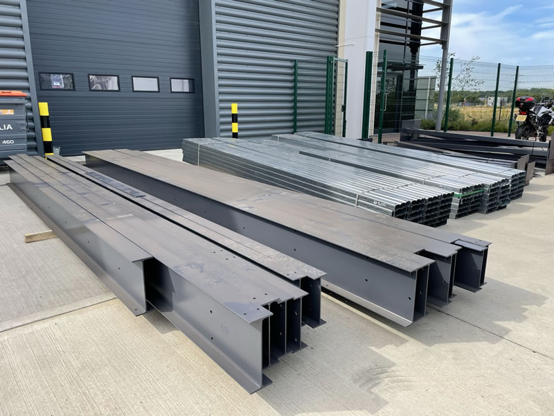 Delivery of the mezzanine floor structure