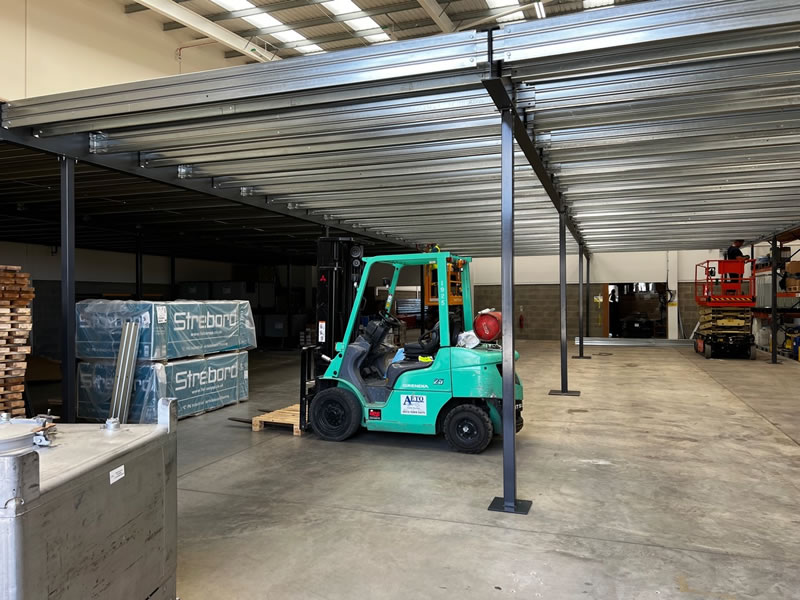 warehouse mezzanine floor install